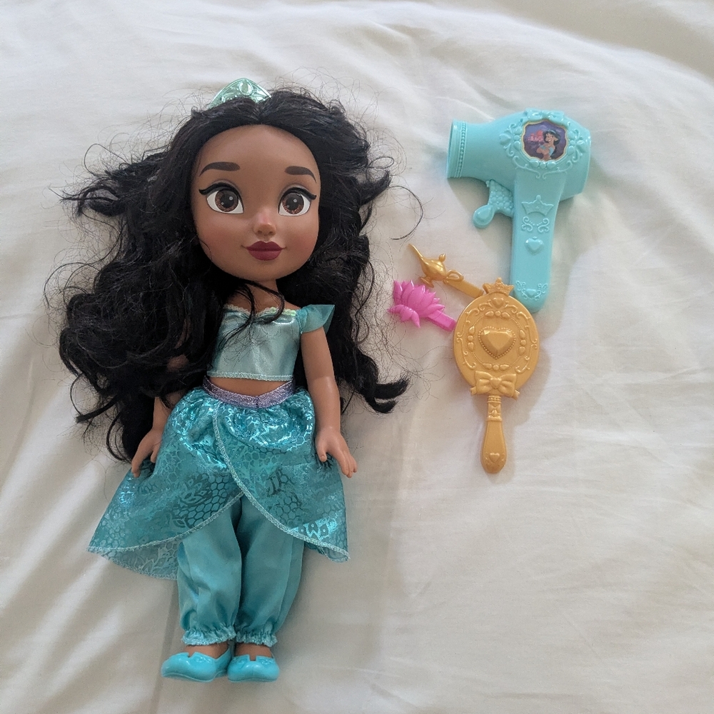 Disney Princess Jasmine Doll with Accessories